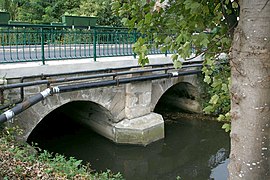 Pont sur la Mauldre.