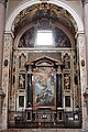 Cappella dell'Angelo custode, Novara, Basilica di San Gaudenzio. Al centro la pala di Giacinto Brandi (1680 circa), contornata dagli affreschi di Tanzio da Varallo. Non visibile è la battaglia di Sennacherib, collocata sulla parete a sinistra dell'altare