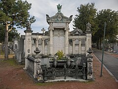 Lumière brothers' family tomb