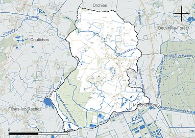 Carte en couleur présentant le réseau hydrographique de la commune