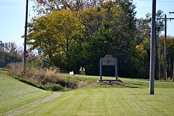 Mapleton sign from US Route 24