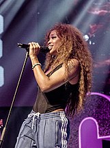 SZA performing in Ctrl the Tour (2017–2018)