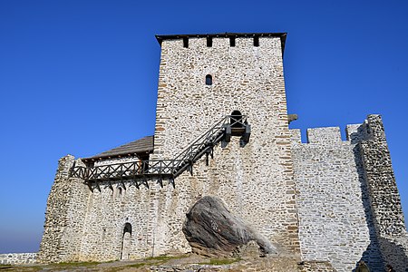 Вршачки замак, Донжон кула