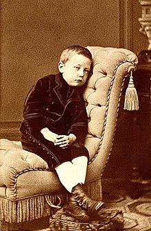 A young Roald Amundsen is depicted in 1875 during his childhood years.