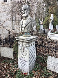 Grave in Bellu Cemetery