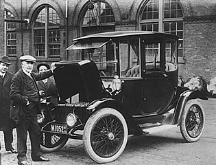 Thomas Edison and an electric car in 1913