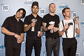 Billy Talent в 2007 году. Слева направо: Джонатан Гэллант, Иэн Ди’Сэй, Аарон Соловонюк, Бенджамин Ковалевич