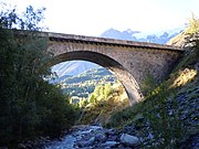 Le pont sur le Maurian (monument historique), près de La Grave.