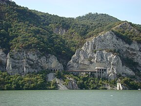 viaduct pe malul sârbesc