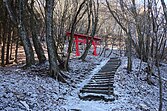 茂垣峠近くの鳥居