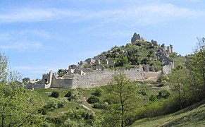 Remparts, porte d'entrée et habitation de la Villette.