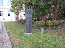 Die Leopoldina erinnert mit dieser Stele an Opfer der NS-Herrschaft.