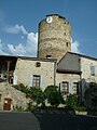 Tour et maisons.