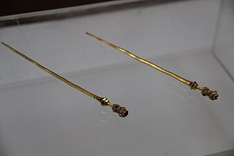 Ming gold hairpins