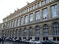 L'École pratique de la faculté, inauguré en 1900. Il est aujourd'hui occupé par la faculté de santé et la présidence de Sorbonne Université.