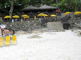 Kiosque à côté de la plage