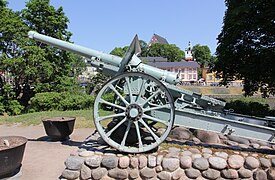 A 105 K/29 at the memorial to the 21st Heavy Artillery Battalion at Porvoo, Finland.