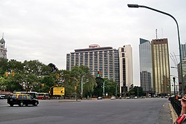 Sheraton Hotel y Catalinas Norte.