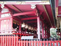 Lanterns at the honden