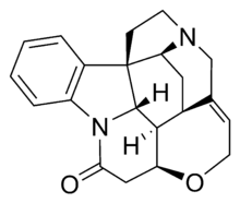 Gambar formula striknina, menampilkan struktur molekul dengan atom-atom yang saling terhubung melalui garis-garis ikatan kimia.