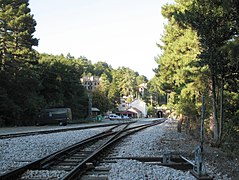 Aiguillage d'entrée Nord de la gare. A gauche voie en impasse vers un butoir pouvant servir de remise pour une rame.