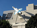 Image 10Now closed, the California Aerospace Museum, designed by Frank Gehry, formerly displayed a Lockheed F-104 Starfighter