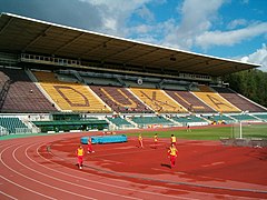 Vue de la tribune principale du stade