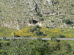 Nahal Oren Cave and the prehistoric site