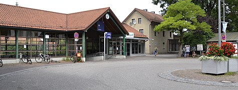 Station building in 2013.