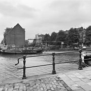 Rapenburgwal from the bridge at the Montelbaanstoren