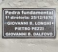 Plate on cornerstone