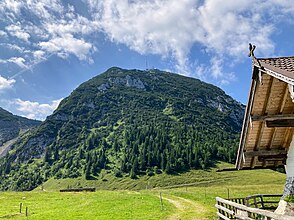 Almhütte der Reindleralm vor dem Wendelstein