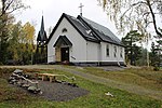 Kyrkan med klockstapel