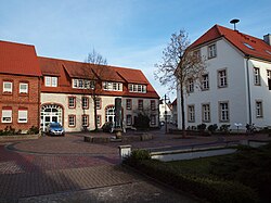 Village place in central Schlangen with the municipal office and police station