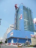 建設中の分譲マンション棟