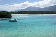 石垣島の川平湾。