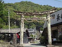 Torii devant le temple.