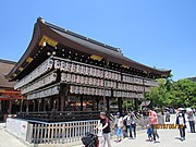 八坂神社の舞殿（重要文化財）