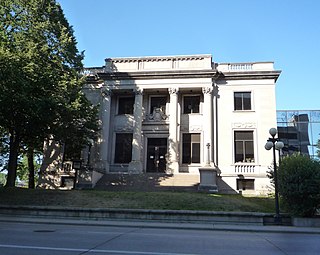 City Hall in Eau Claire, Wisconsin. Neoclassical (1916).