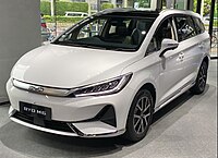 2024 BYD M6 (BEV)