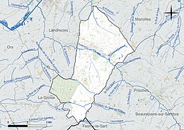 Carte en couleur présentant le réseau hydrographique de la commune