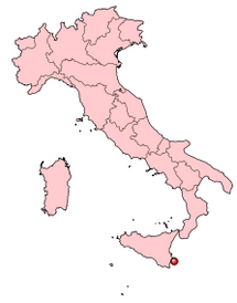 Location of the city of Syracuse (red dot) within Italy.
