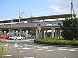 駅外観