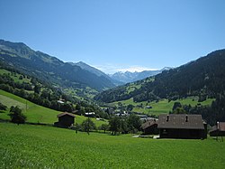 Vue de la vallée du Prättigau près de Küblis en direction du sud.