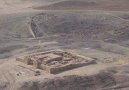 Ruines de la forteresse de Tel Arad, royaume de Juda, VIIIe siècle av. J.-C..