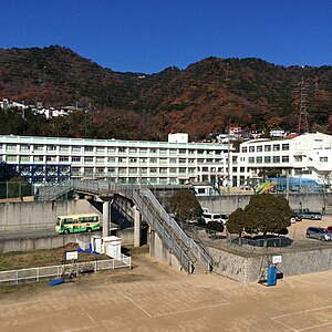 神神戸市立渦が森小学校