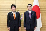 2022年12月28日、長谷川淳二へ総務大臣政務官の辞令交付に際して