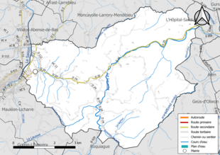 Carte en couleur présentant le réseau hydrographique de la commune