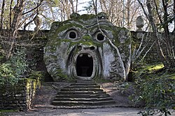 La Porte de l'Ogre (entrée des Enfers).