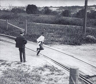 Andarín Carvajal on his way to fourth place